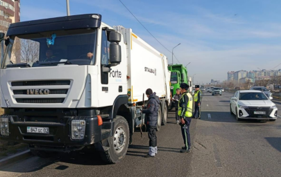 В Алматы усилили контроль спецтранспорта по вывозу мусора 