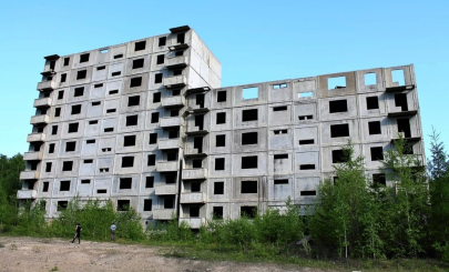 Заброшенные многоквартирные дома планируют восстановить на востоке Казахстана
