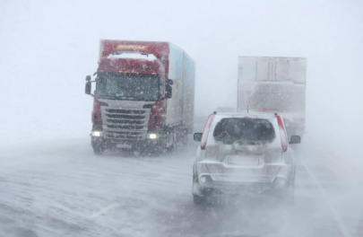 Движение ограничено на трассах в Туркестанской и Жамбылской областях