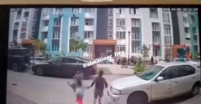 Двух детей сбили во дворе ЖК под Алматы