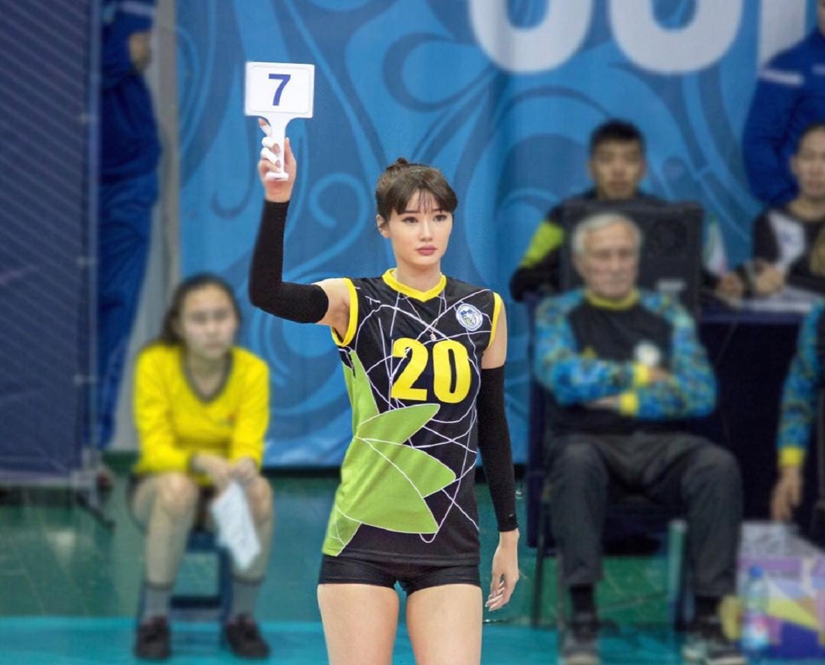 Киллер американдық порно жұлдыз Кагни Линн Картер сүйкімді жігітпен жыныстық қатынасқа түсуде!