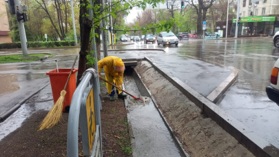 465 единиц спецтехники задействуют во время дождя в Алматы