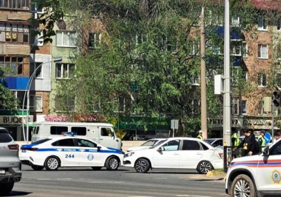 Внедорожник сбил ребенка на тротуаре в Уральске