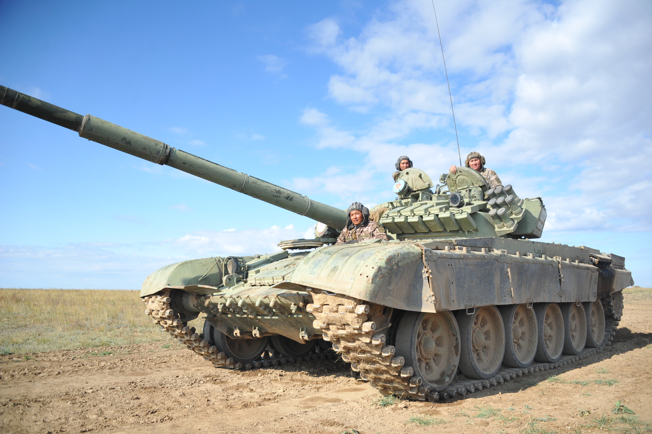 Экипаж танк 72. Танк т72. Танк т72 экипаж. Т 72. Казахстанский танк т 72 Шыгыс.
