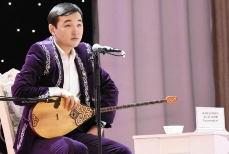 Порно 100 Дикс Порно видео: Әдемі киска мастурбация