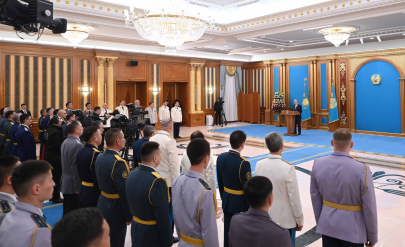 Президент принял участие в церемонии вручения государственных наград и званий
