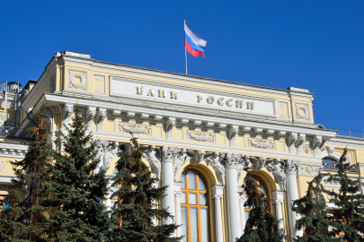 Порог на переводы средств за рубеж для физических лиц увеличил Центробанк России