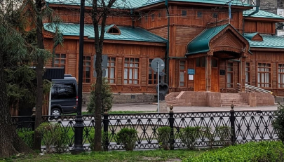 Остановить уничтожение исторической ограды в парке требуют алматинцы