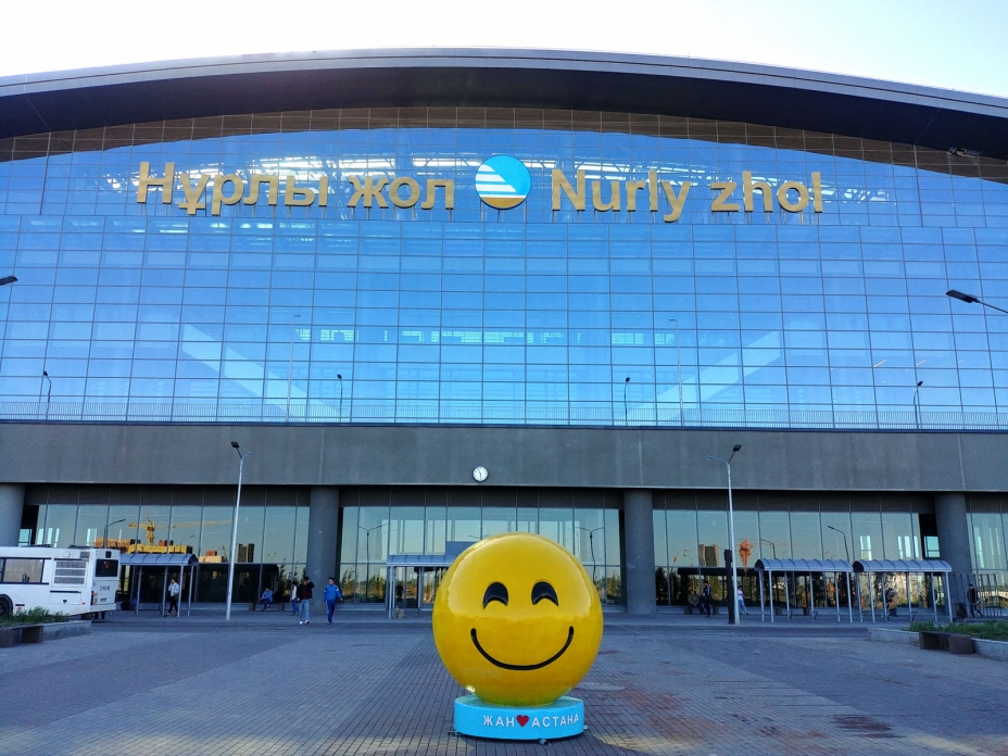 Арық үлкен жопа порно Жетілген ханым оны қара нәсілділерге береді