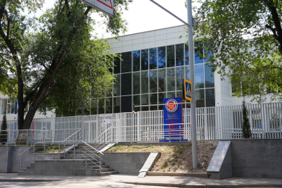 47 учеников РФМШ в Алматы попали в больницу