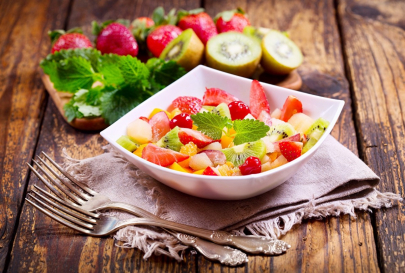 Действительно ли так полезны фруктовые салаты — диетолог 