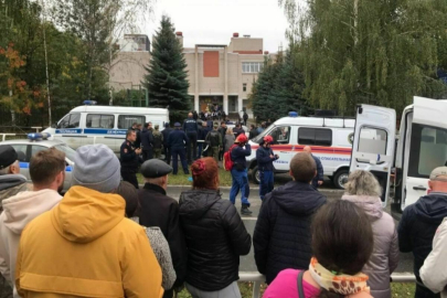 Тринадцать человек погибли при стрельбе в Ижевске