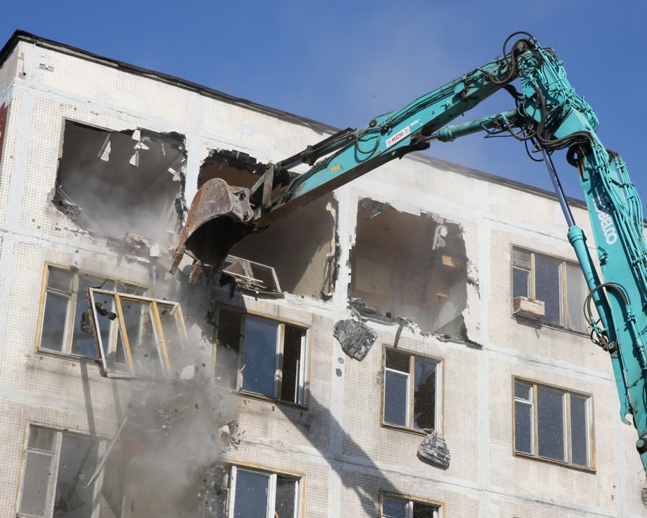 Впервые за много лет жильцов ветхого дома переселили в Костанае