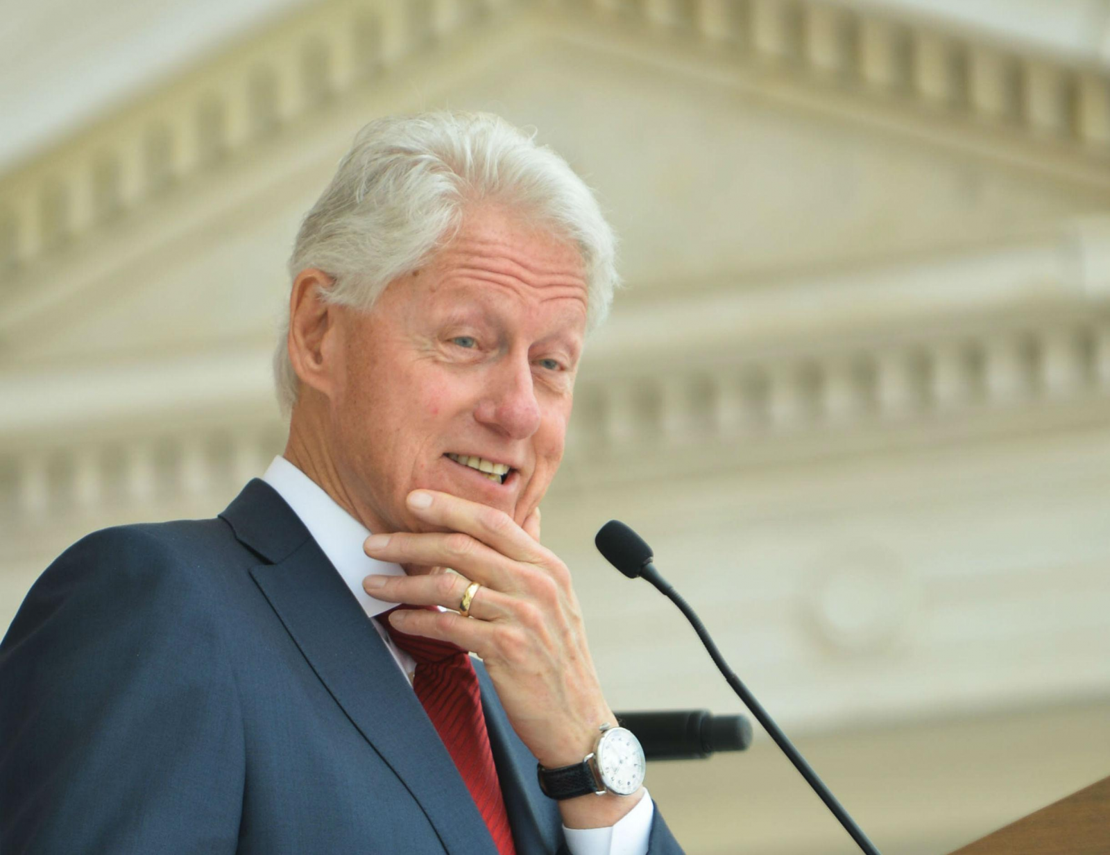 Билл клинтон политики сша. Портрет Клинтона. Bill Clinton portrait. Билл Клинтон реформы. Билл Клинтон конец правления.