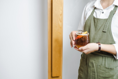 15% за обслуживание в кафе признали незаконными в Кыргызстане