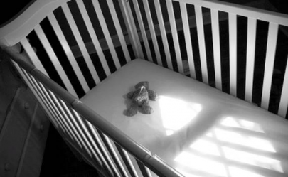 Полугодовалый ребенок умер у порога больницы в Атырау