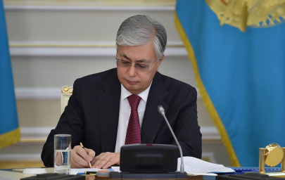 Токаев подписал поправки в закон о трансферте из Нацфонда
