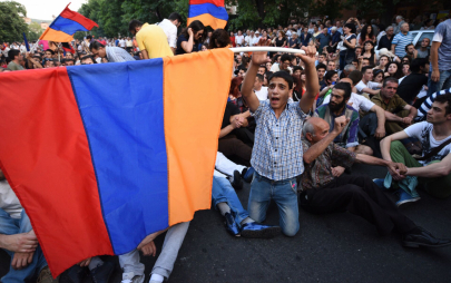 Армянская оппозиция блокирует улицы Еревана